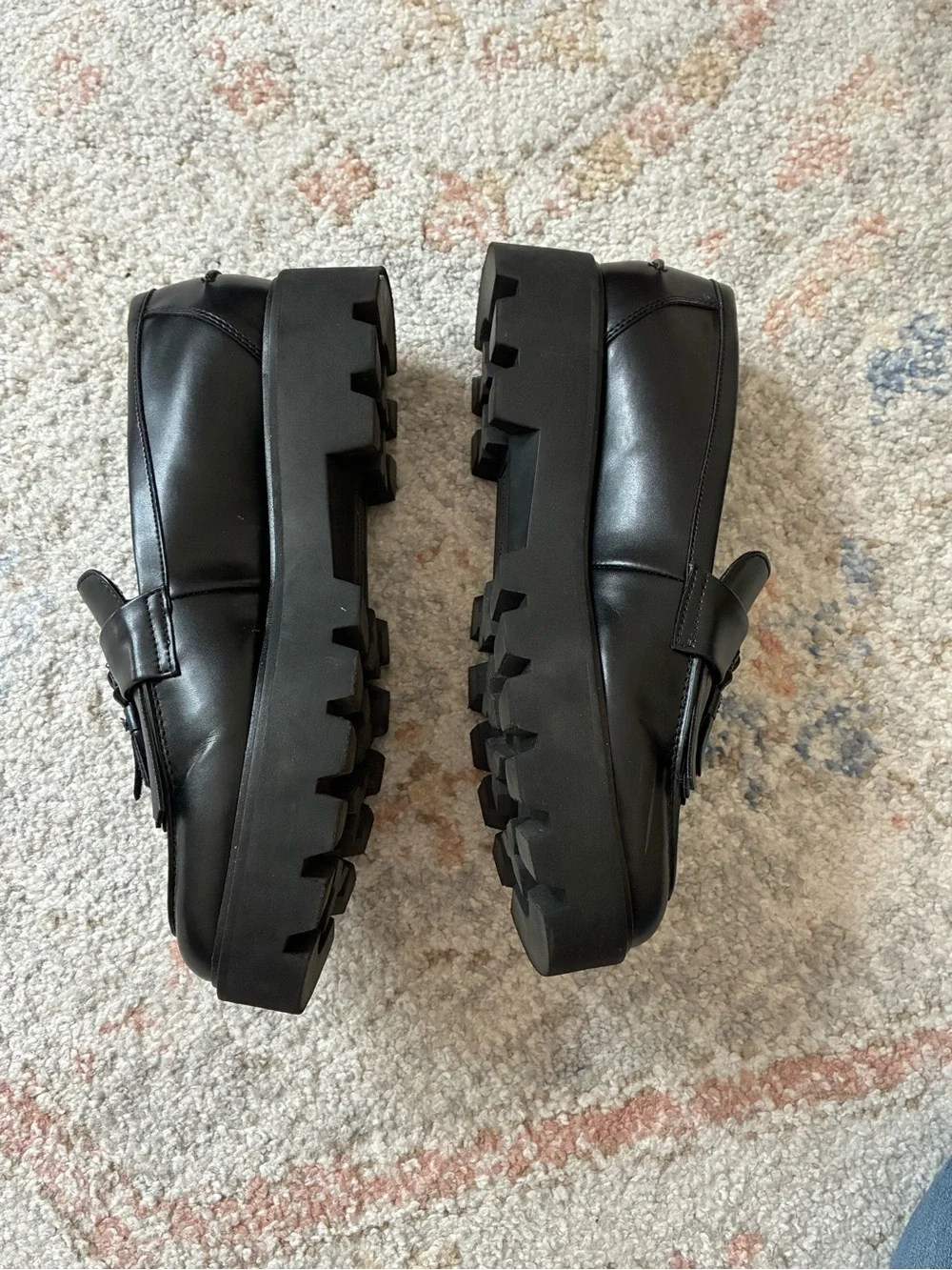 Franco Sarto Black Tassel Kiltie Lug Sole Loafers Size 9